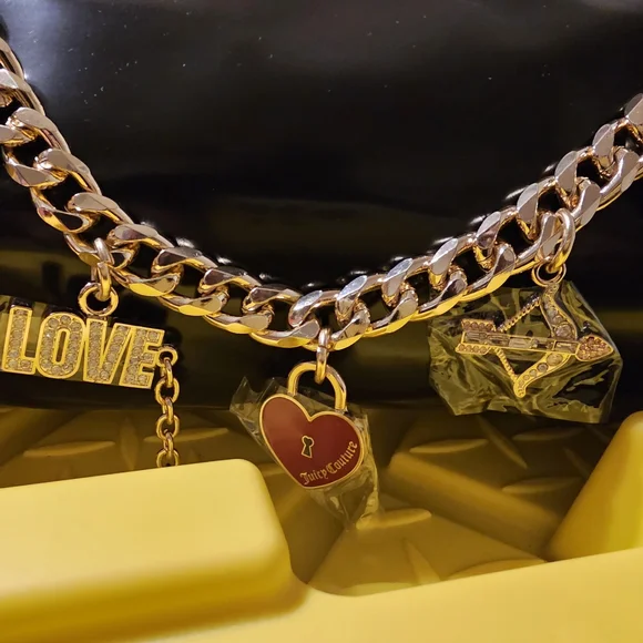 Juicy Couture Exclusive Liquorice Love Comes Softly Shoulder Bag! - Picture 8 of 9